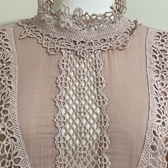 FREE PEOPLE Dusty Pink Cream Lace Trim  Boho Blouse Trendy Sleeve Cotton Gauze - Picture 6 of 15